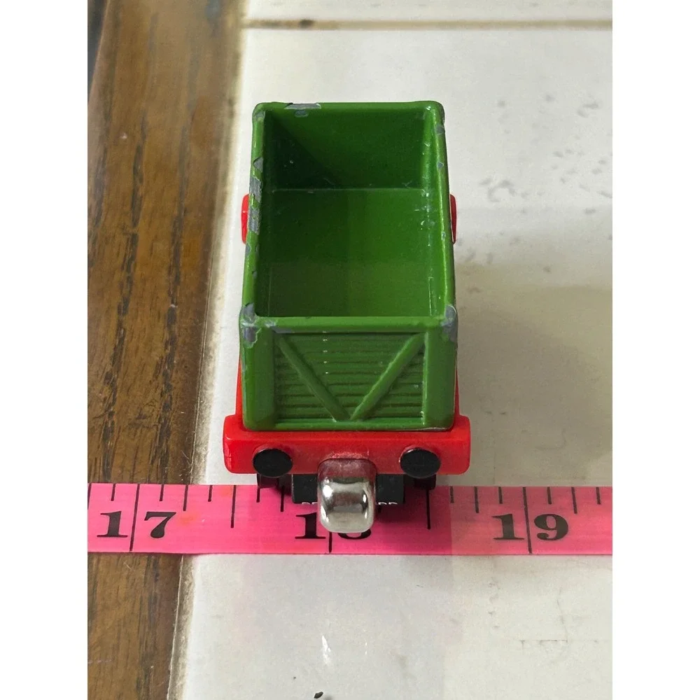 Thomas Take-Along Sodor Construction Co Green Cargo Car Diecast Train T9140